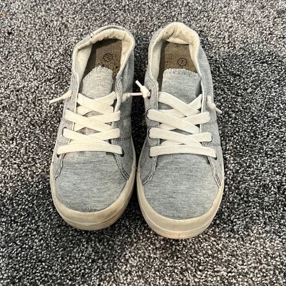 forever comfort Shoes - Womens grey canvas slip on sneakers size 7